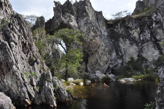 Com o Chico, no poço embaixo da Ponte de Pedra, na Chapada dos Veadeiros, região de Cavalcante - GO